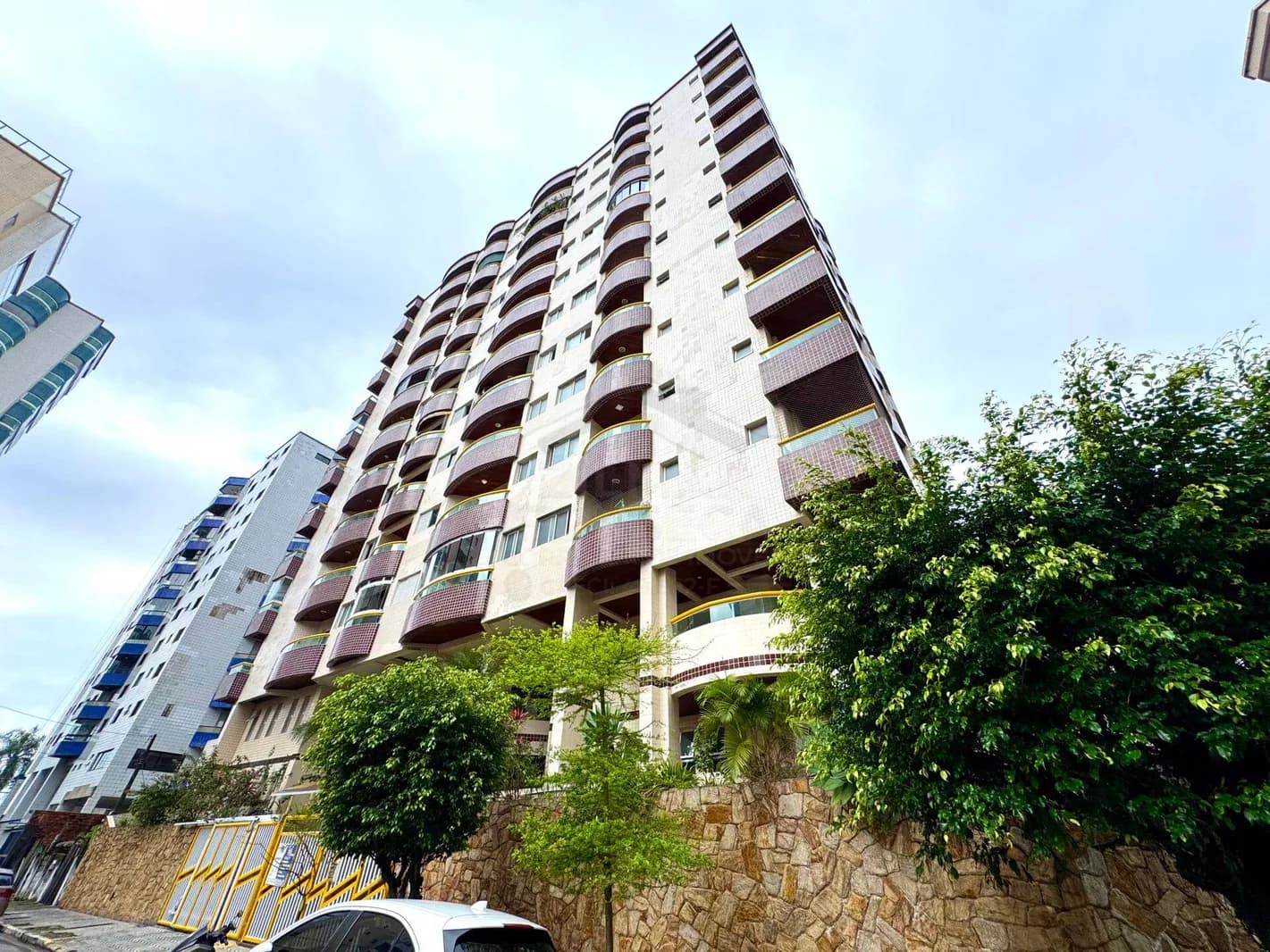 02 DORMITÓRIOS - LAZER COMPLETO - PRÓXIMO CENTRO COMERCIAL - Apartamento em Ocian SP