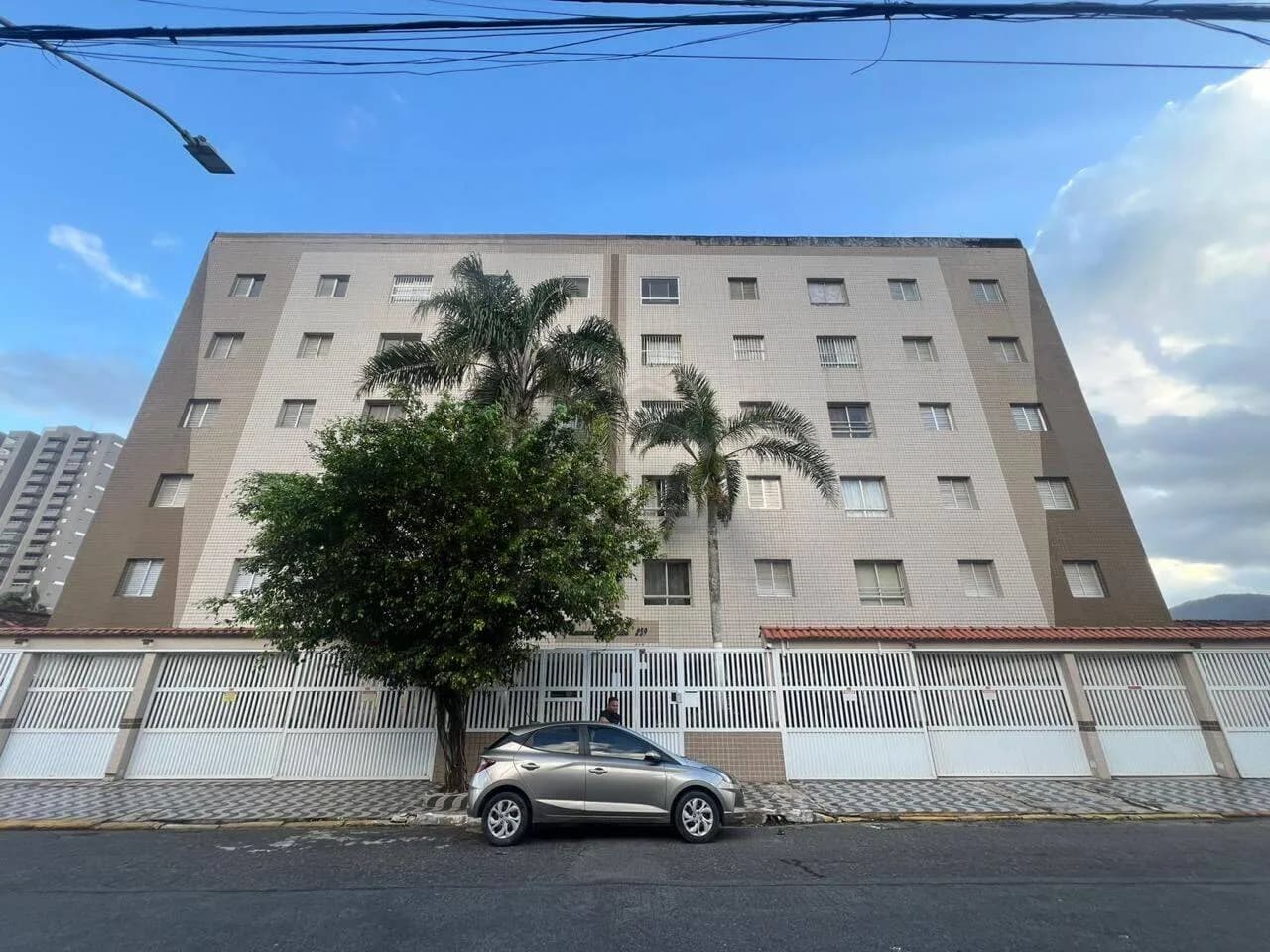 Apartamento a 200 Metros da Praia no Vila Caiçara! - Apartamento em Real SP