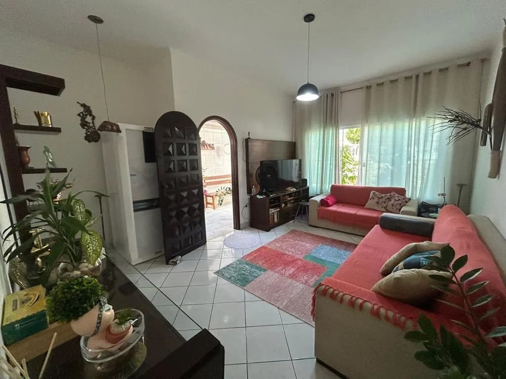 Conforto e espaço em casa geminada com edícula no Tupi - Casa em Vila Tupi SP